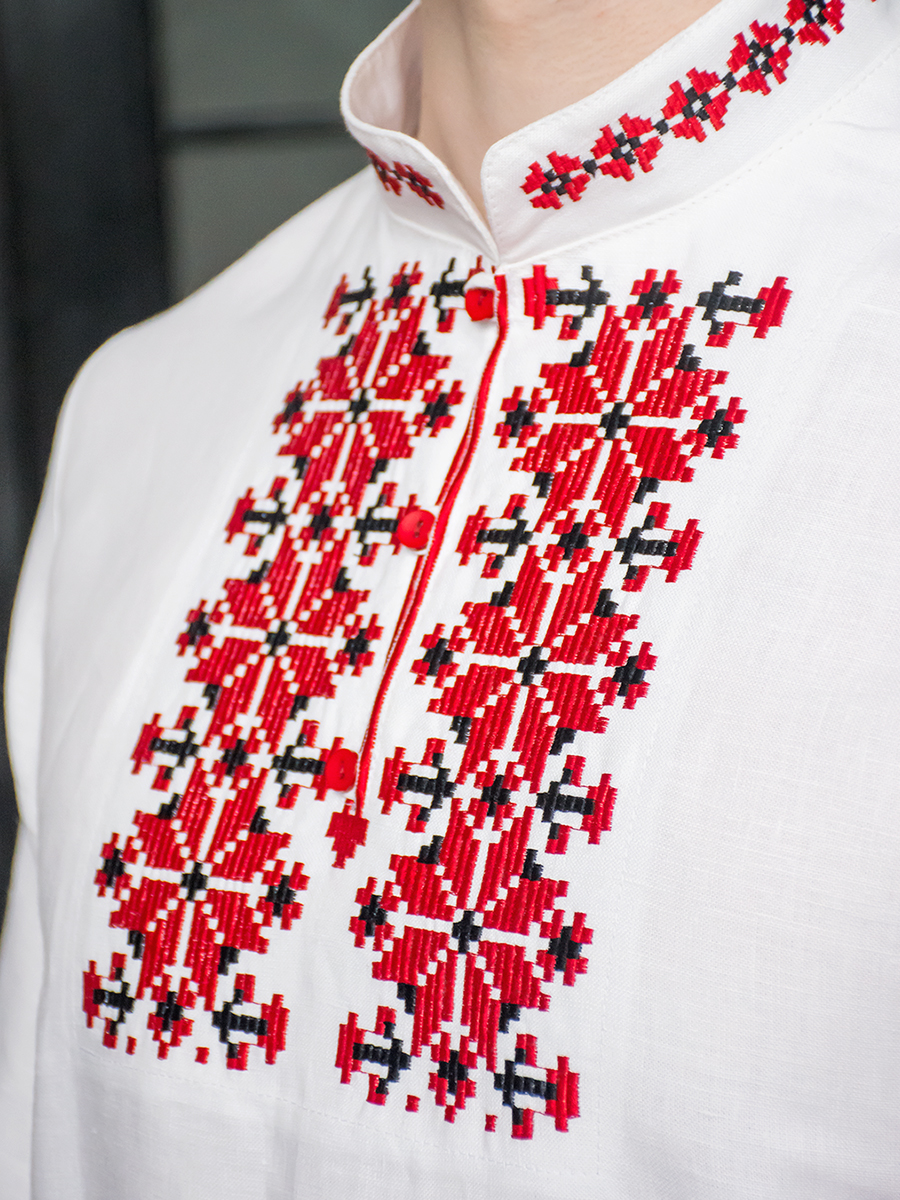Рубаха мужская белая с красной вышивкой "Орнамент" 
