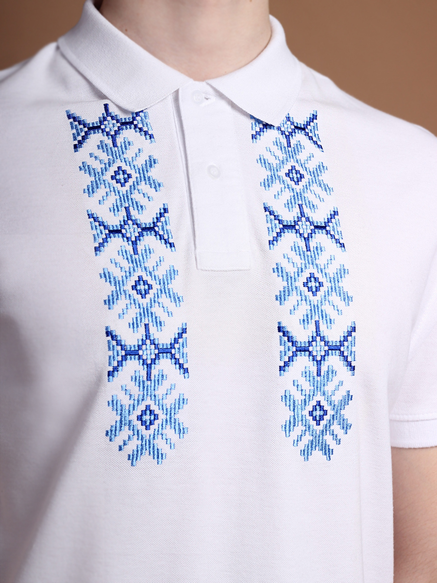 Футболка-поло мужская белая с синей вышивкой "Сонца"