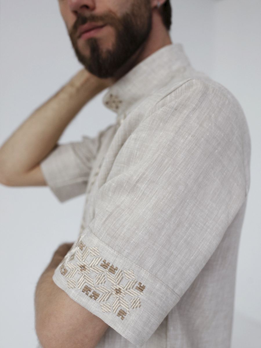 Мужская серая рубаха с коротким рукавом с вышивкой "Орнамент"