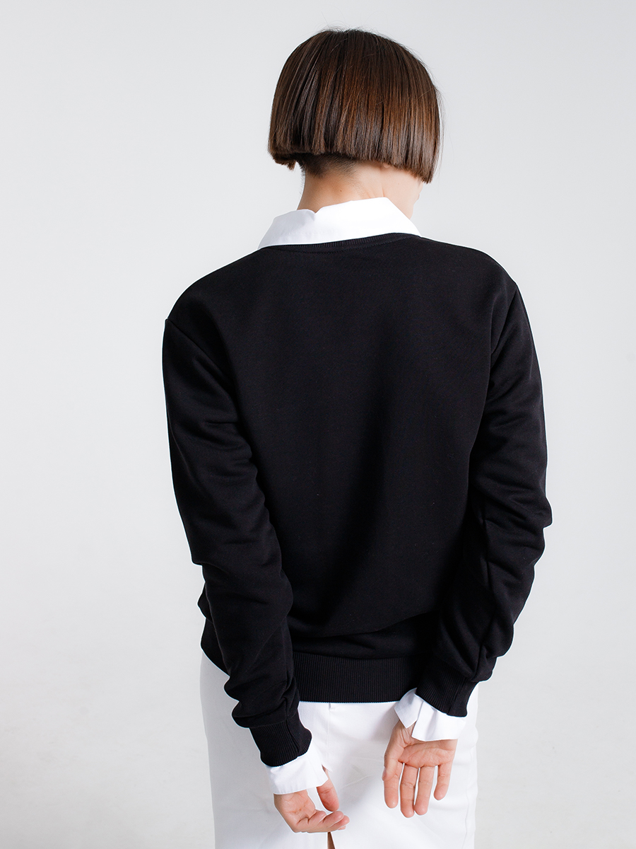 Женский свитшот черный прямого кроя с вышивкой "Гранат"