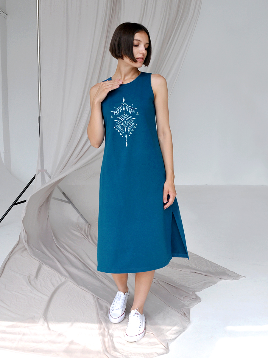 Платье изумрудное без рукавов с вышивкой "Орнамент"