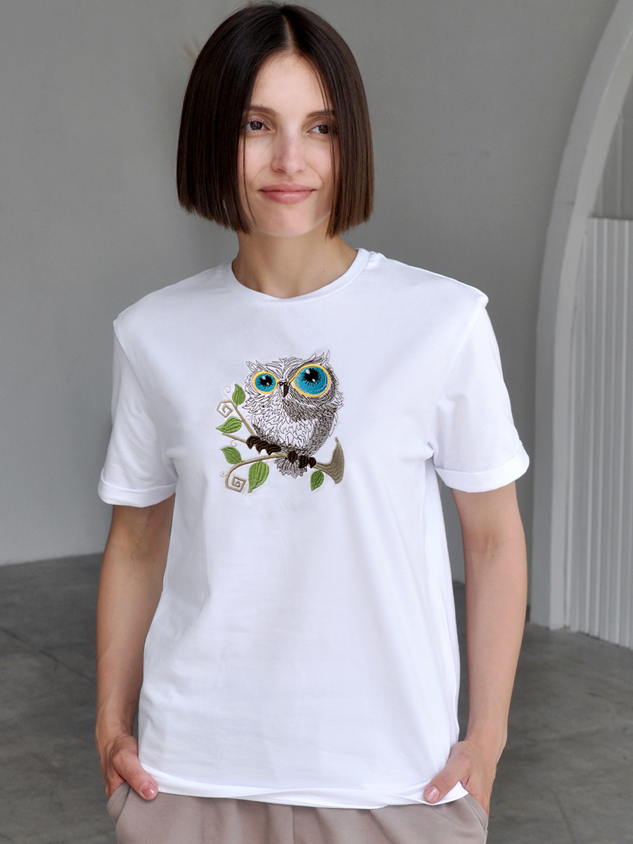 Женская белая футболка оверсайз с вышивкой "Совенок"