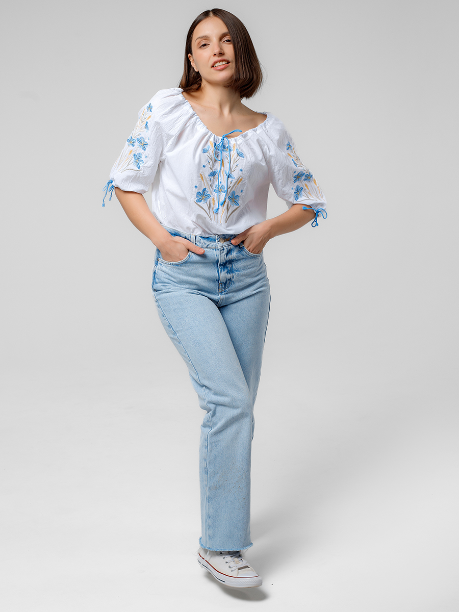 Белая блузка с  вышивкой "Родны лен"