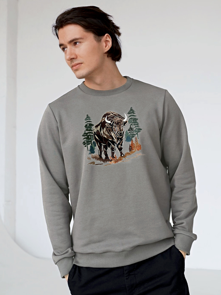 Свитшот мужской серо-бежевый с вышивкой "Зубр"