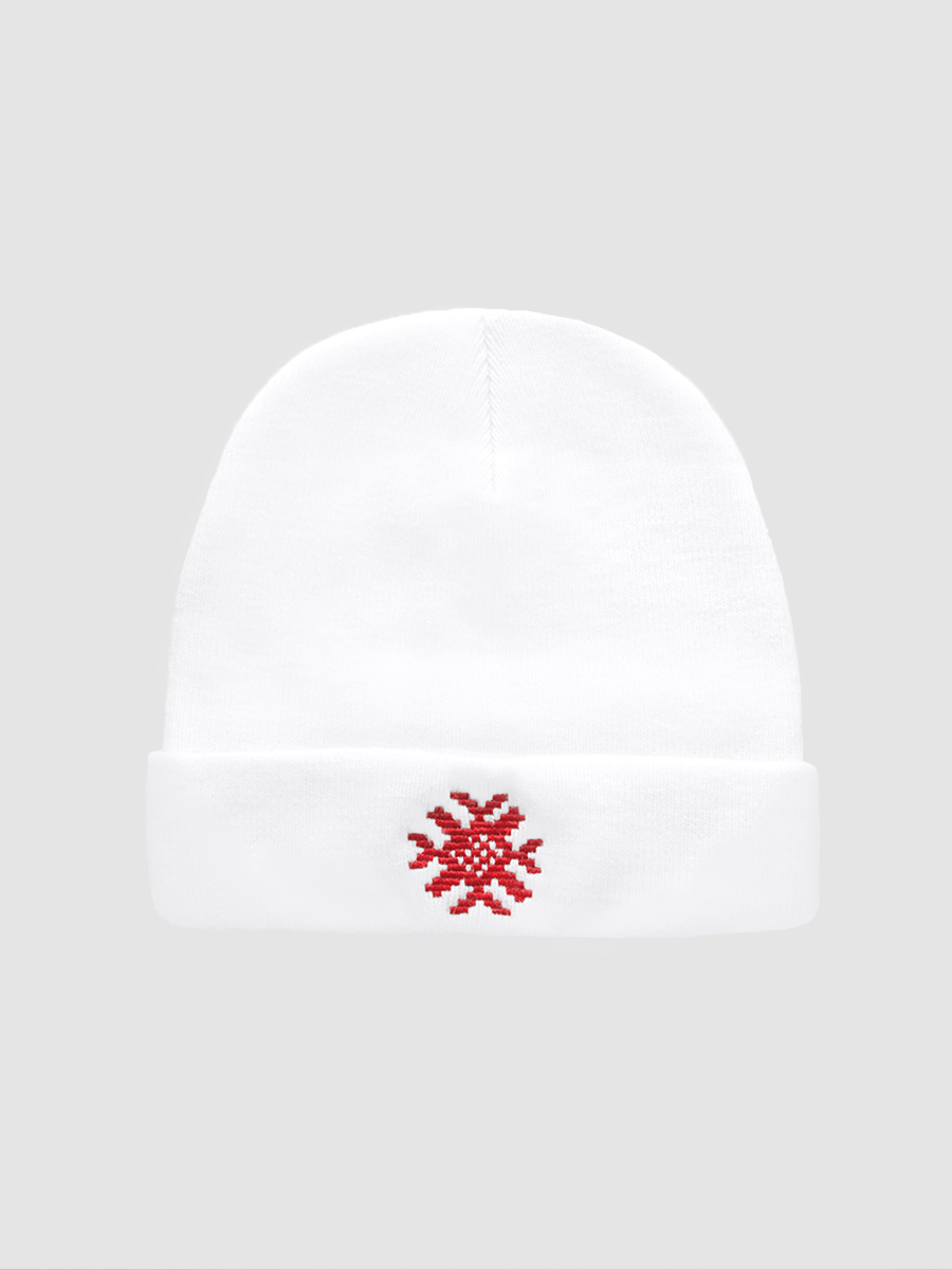 Белая шапка с отворотом с красной вышивкой "Ярыла"