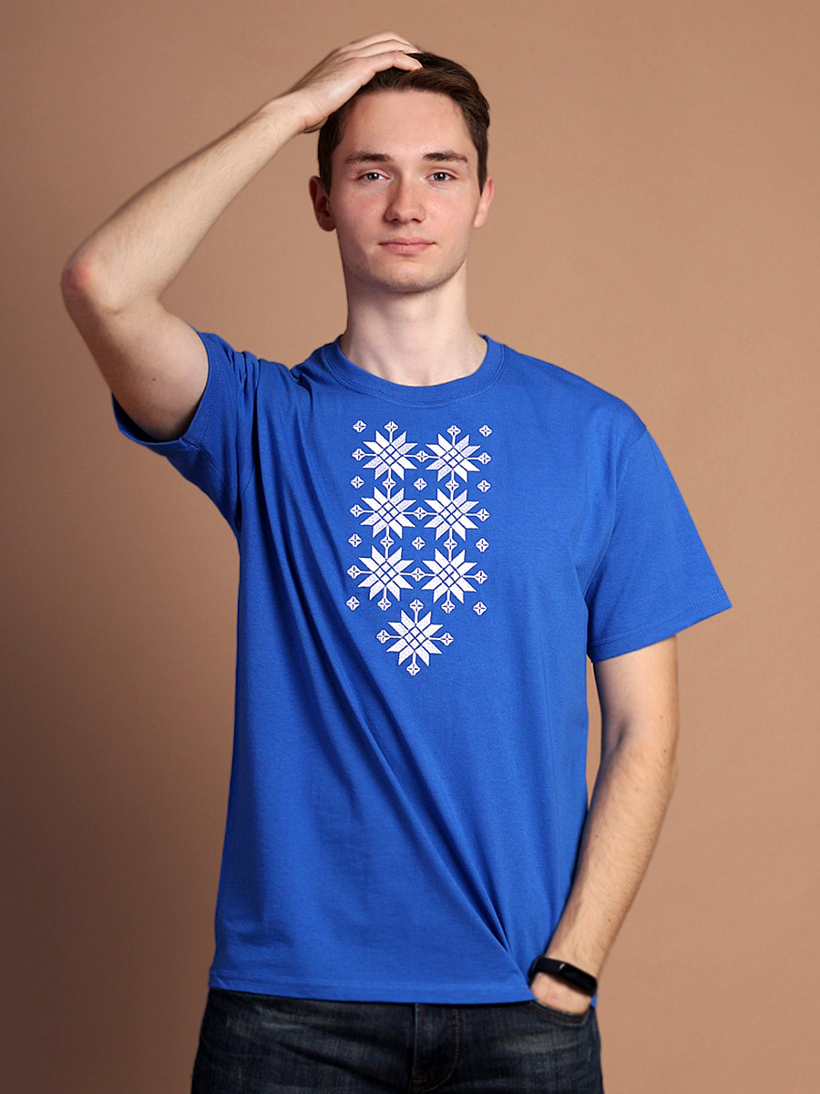 Мужская футболка васильковая с белой вышивкой "Жыццё" 