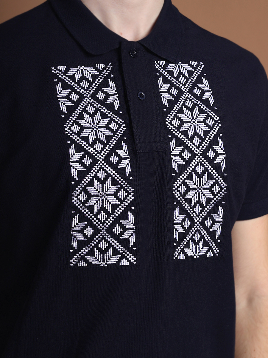 Футболка-поло мужская темно-синяя с белой вышивкой "Васьмiрог" 