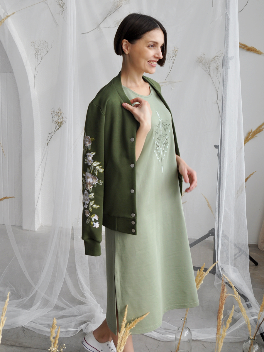 Платье оливковое без рукавов с вышивкой "Орнамент"