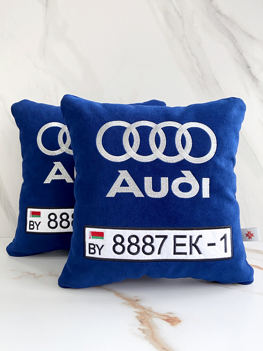 Комплект синих подушек "Audi", 33x33 см