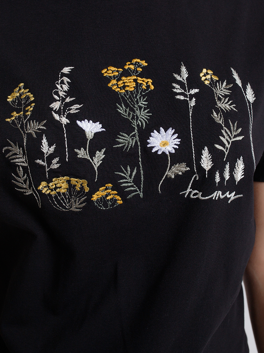 Женская футболка черная оверсайз с вышивкой "Солнечное настроение"