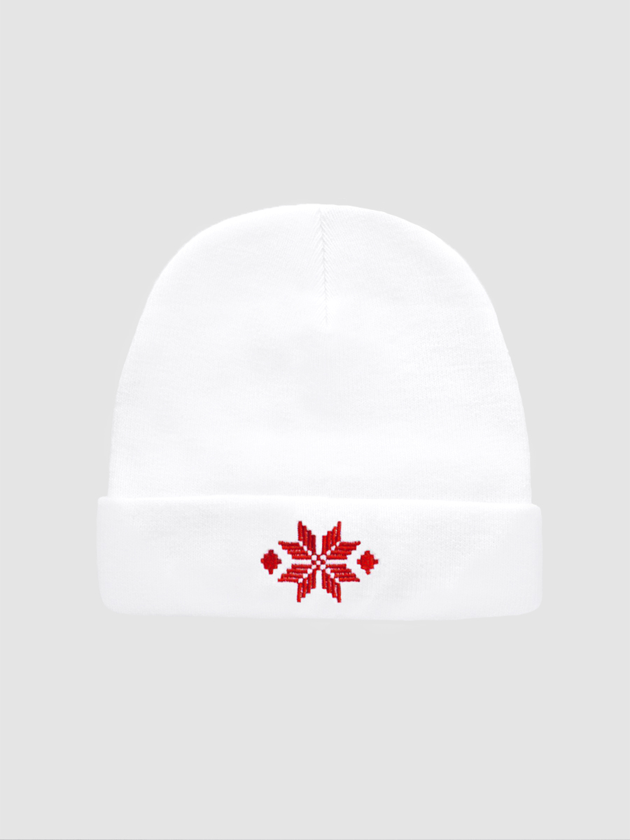 Белая шапка с отворотом с красной вышивкой "Васьмiрог"