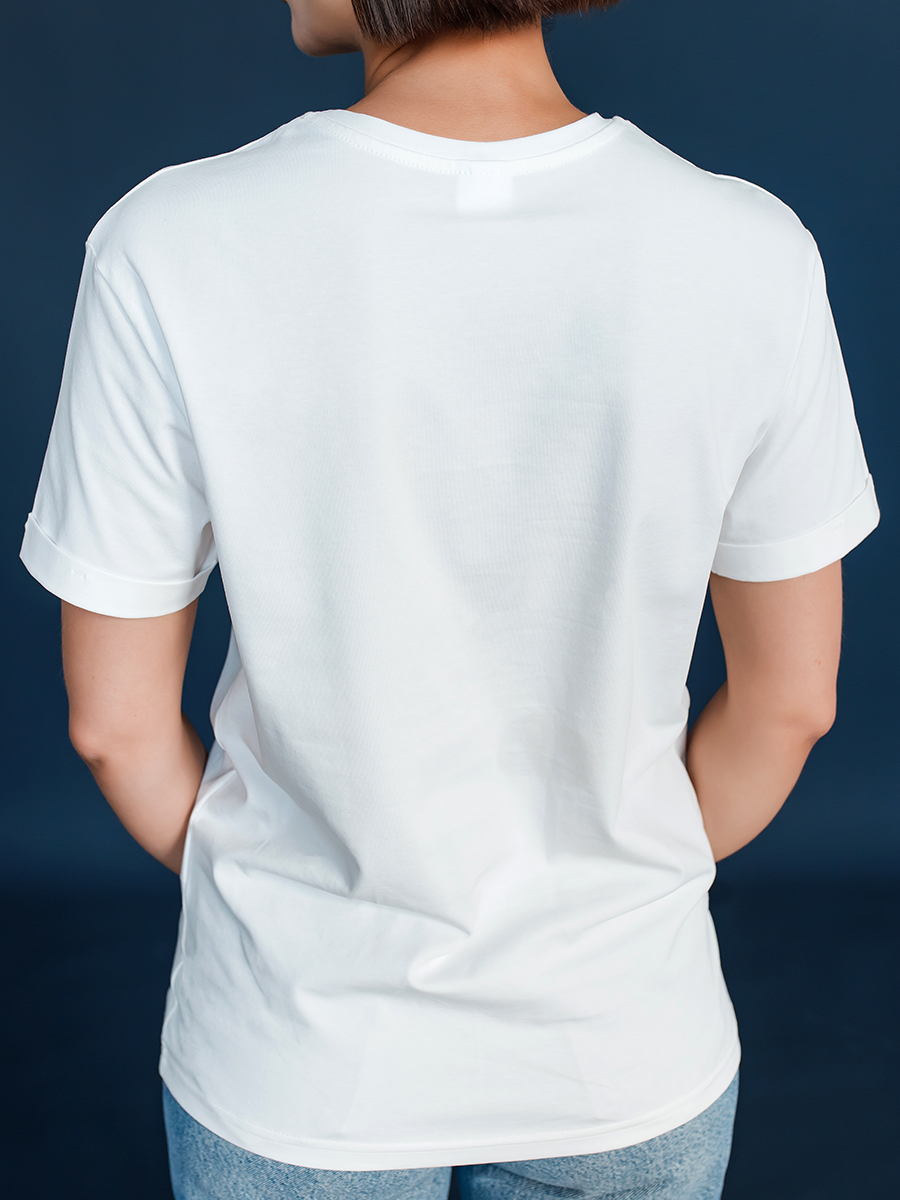 Женская футболка молочная оверсайз с вышивкой "Цыпа"