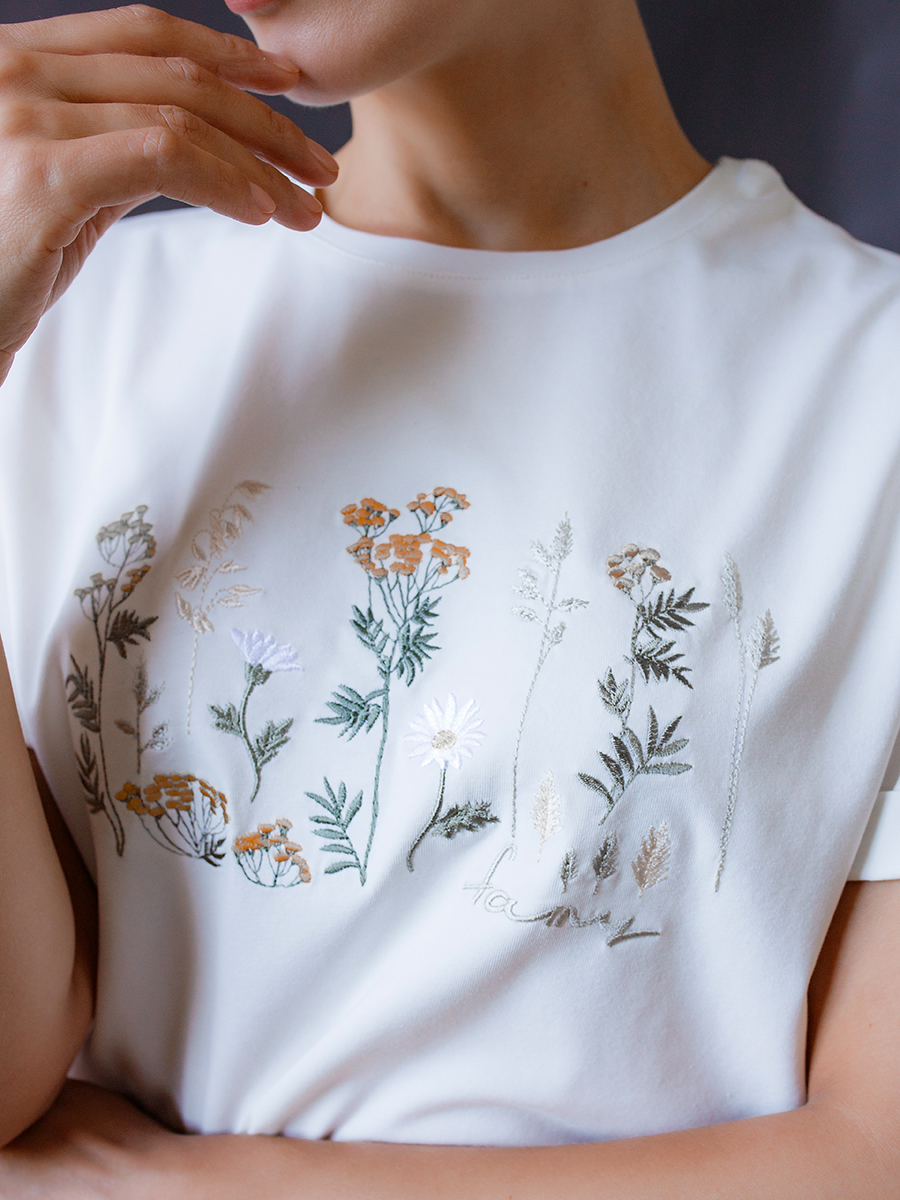 Женская футболка молочная оверсайз с вышивкой "Солнечное настроение"