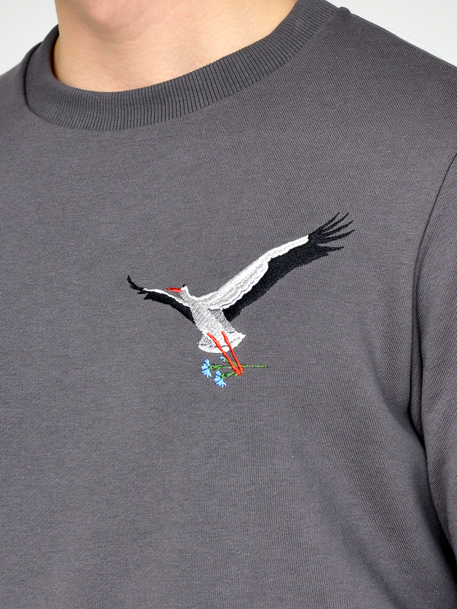 Свитшот мужской графитовый с вышивкой "Аист"
