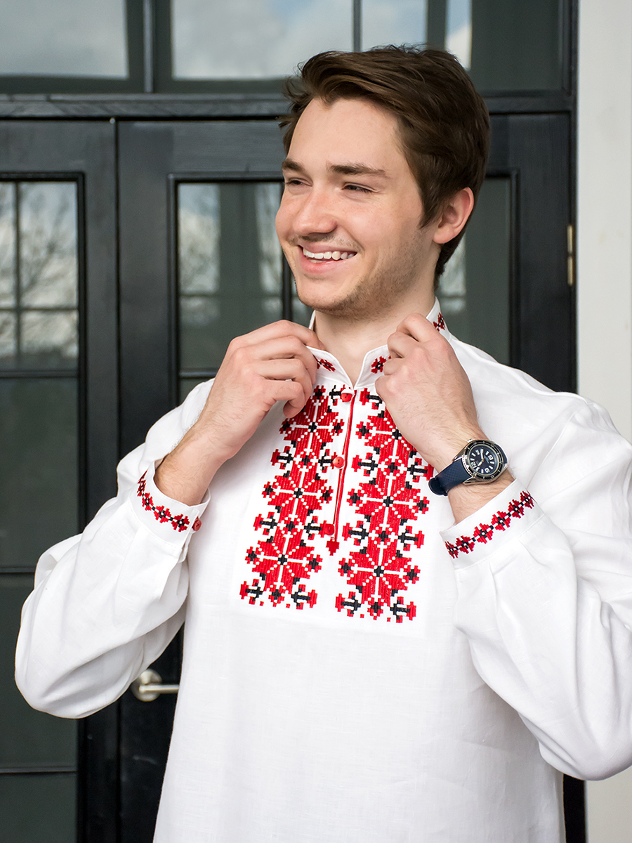 Рубаха мужская белая с красной вышивкой "Орнамент" 