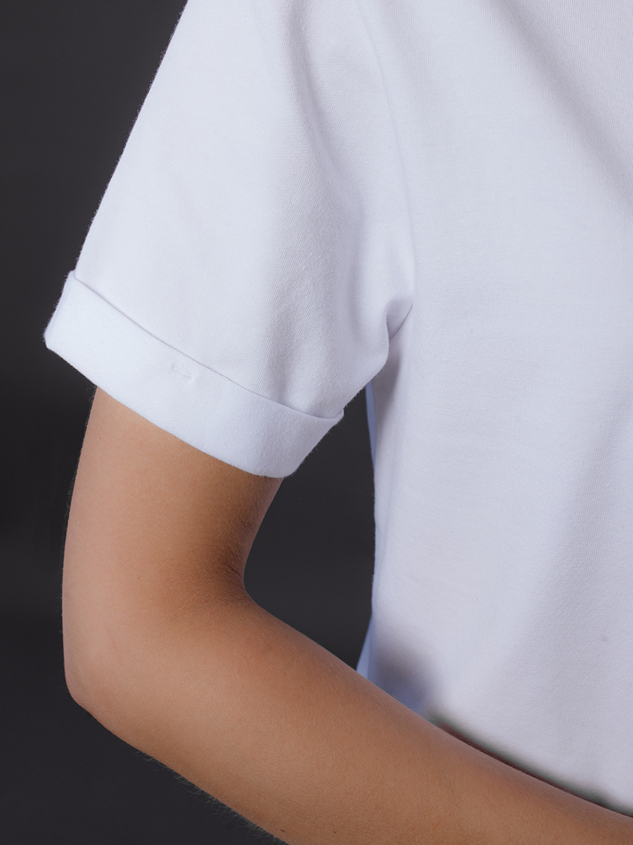 Женская футболка белая оверсайз с вышивкой "Клевер"