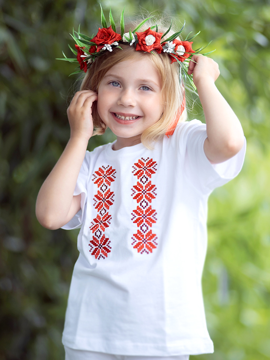 Детская футболка белая с красной вышивкой "Хараство" 