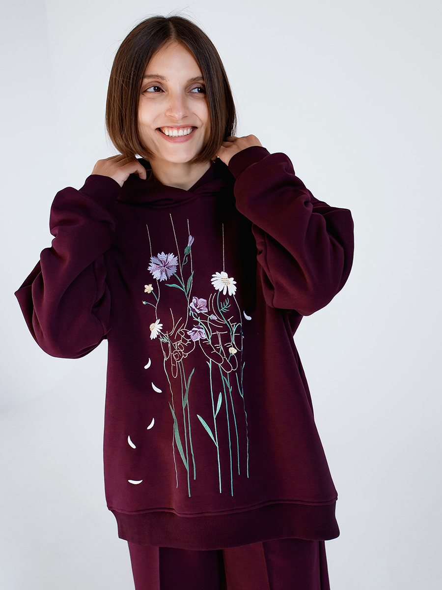 Худи оверсайз баклажанового цвета с вышивкой "Полевые цветы"