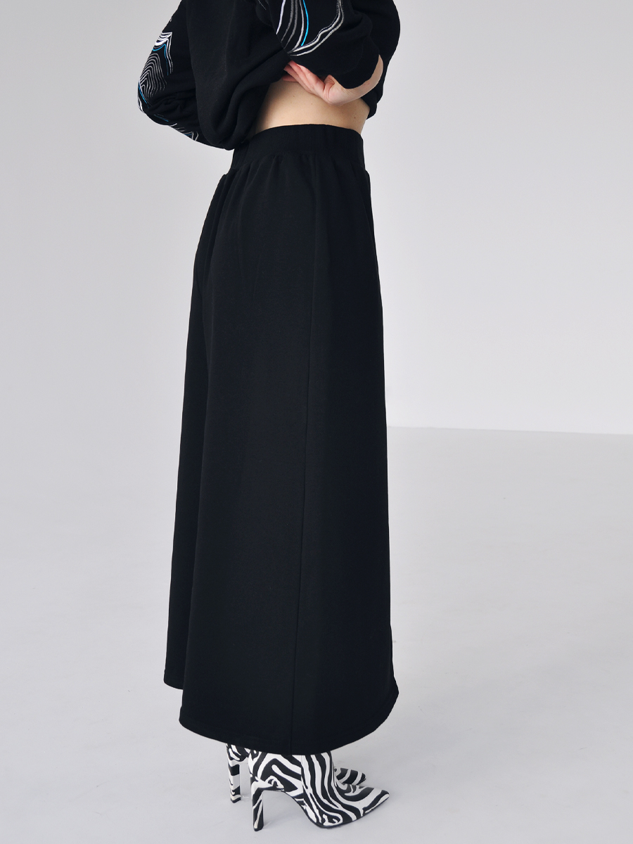 Юбка женская с запахом черного цвета