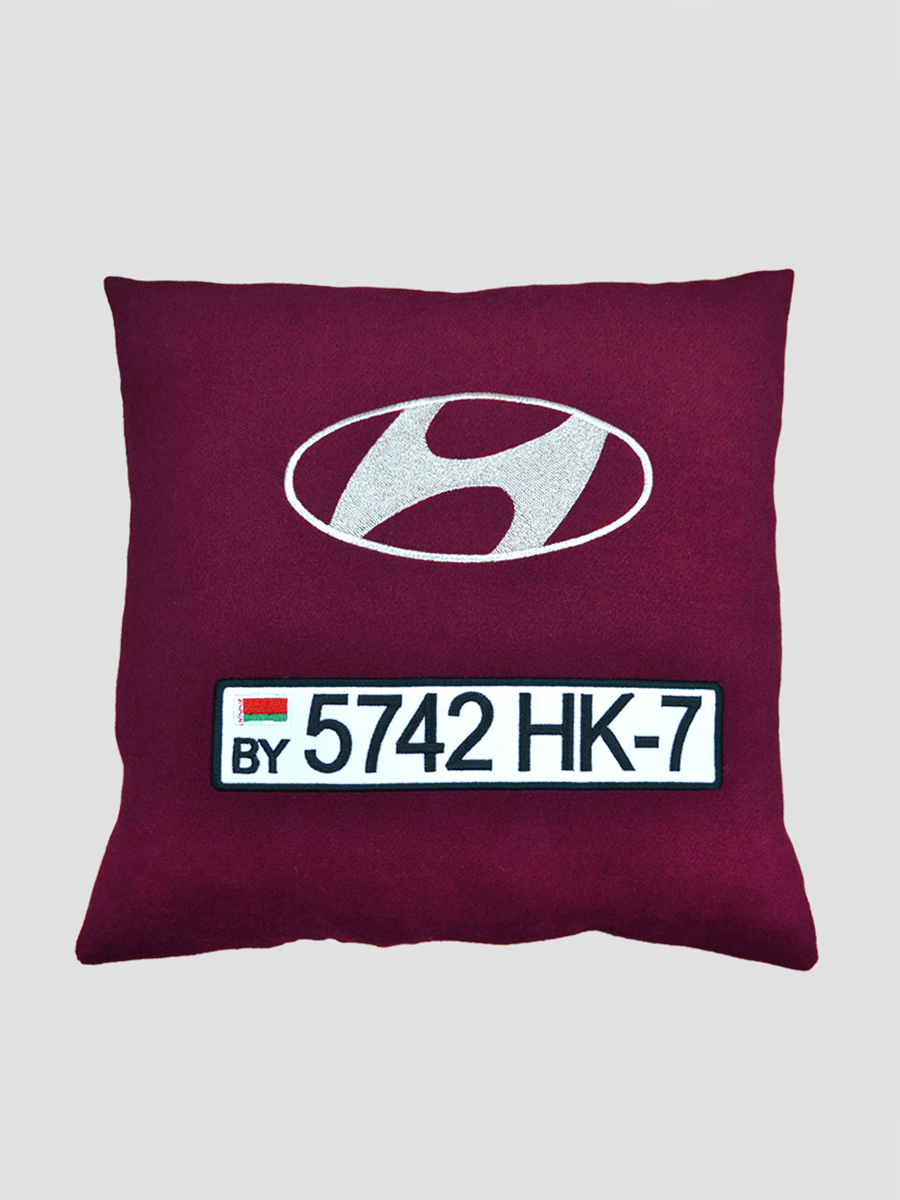Подушка бордовая "Hyundai" с гос.номером, 40х40 см