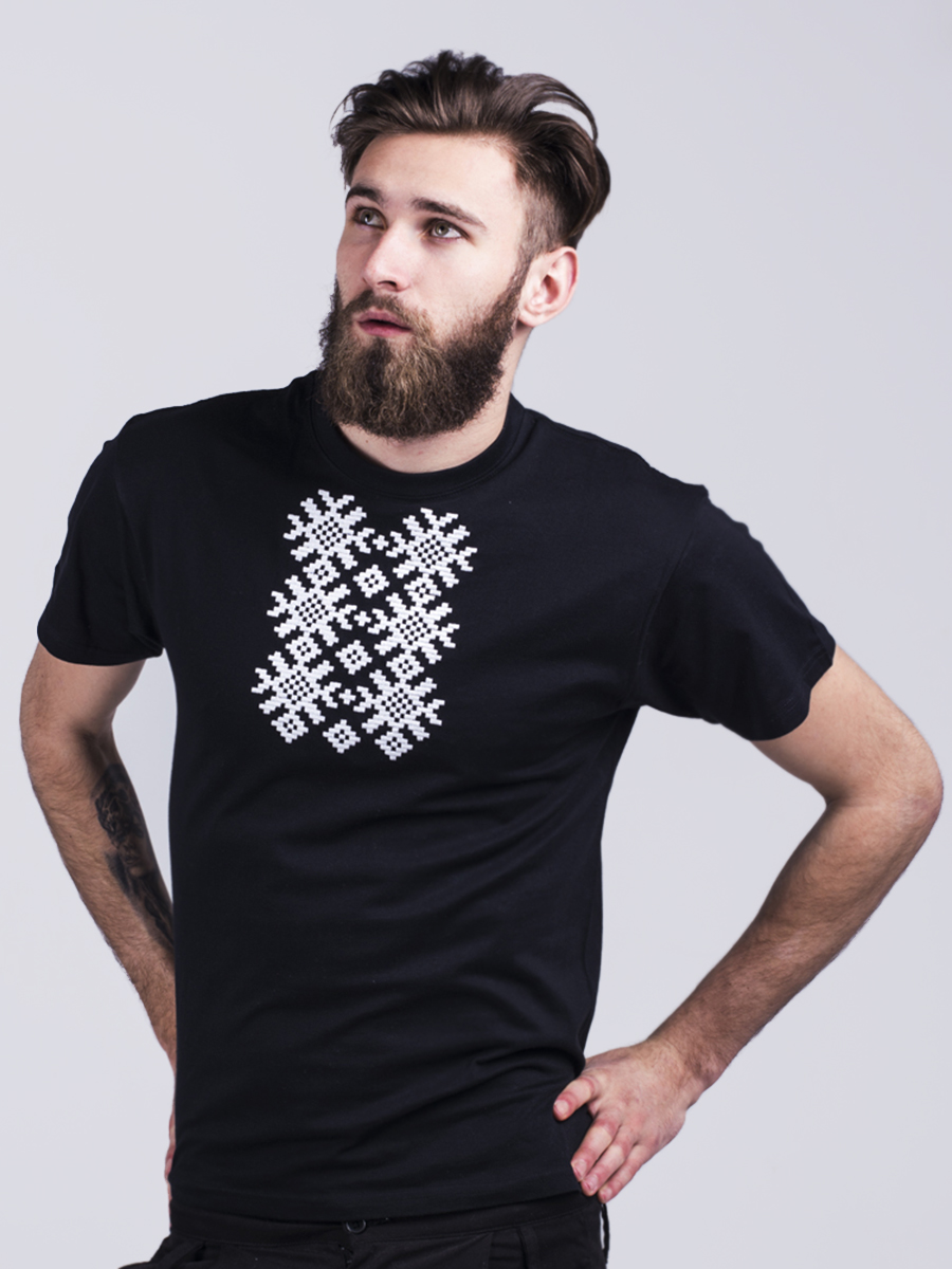 Мужская футболка черная с белой вышивкой "Ярыла" 