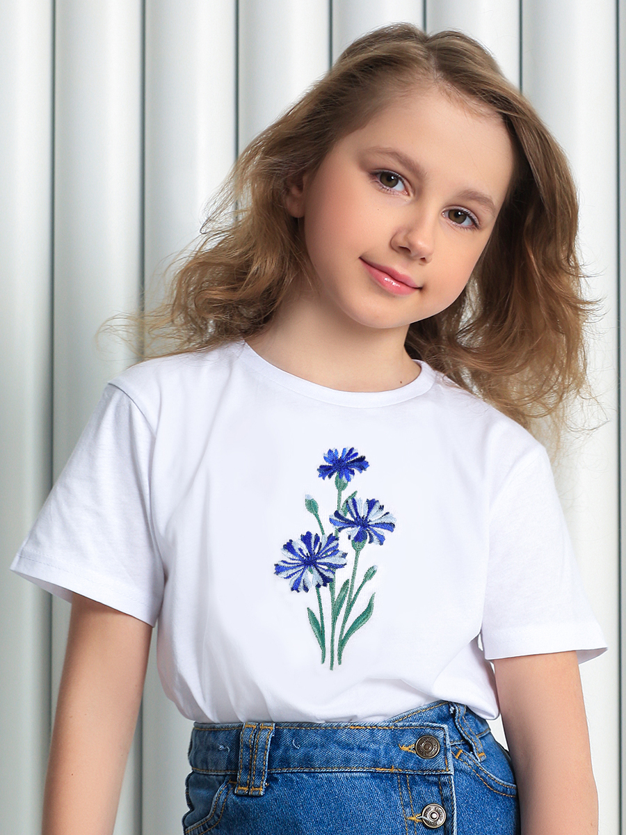 Детская футболка белая с вышивкой "Василек"