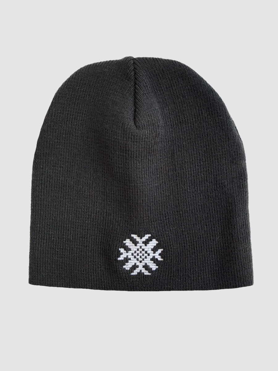Графитовая шапка с белой вышивкой "Ярыла"