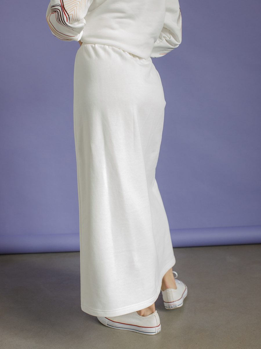 Юбка женская с запахом молочного цвета