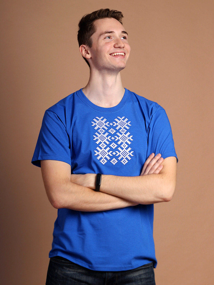 Мужская футболка васильковая с белой вышивкой "Ярыла" 