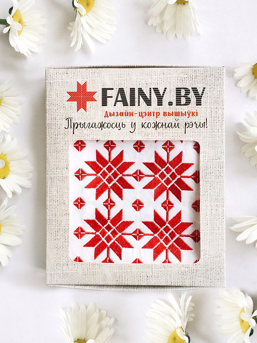 Женская футболка белая с красной вышивкой "Жыццё" 