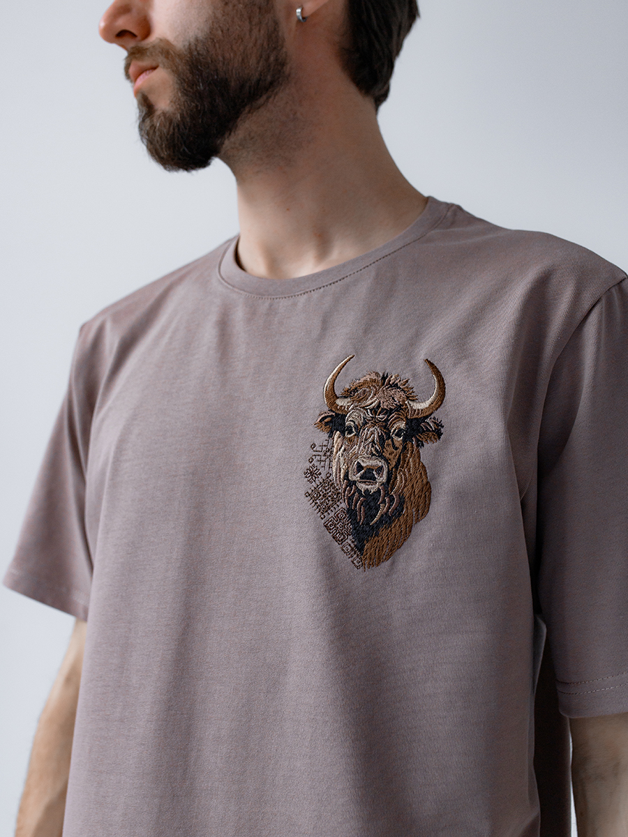 Капучино футболка мужская плотная с вышивкой "Бизон"