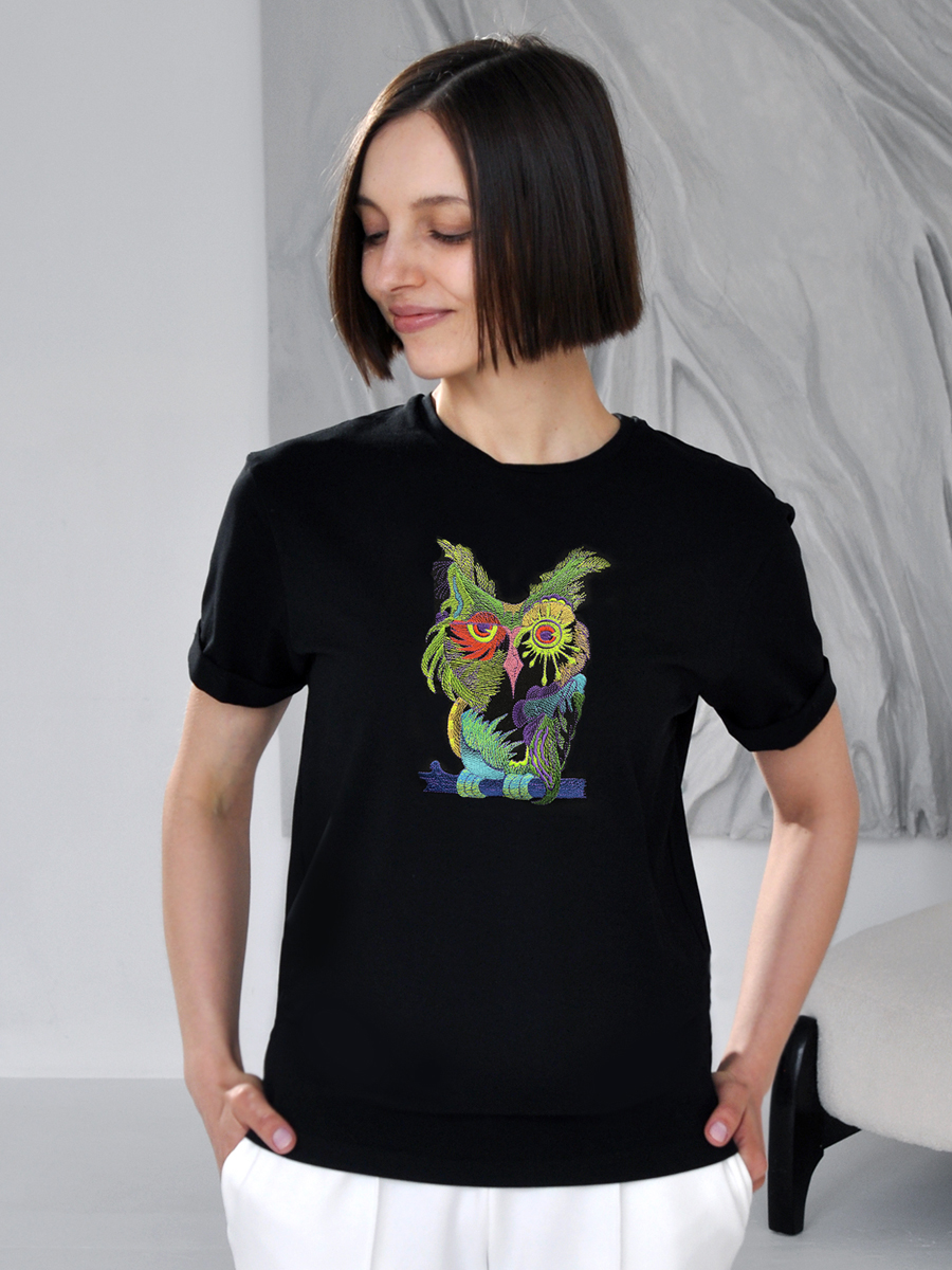 Женская черная футболка оверсайз с вышивкой "Сова"