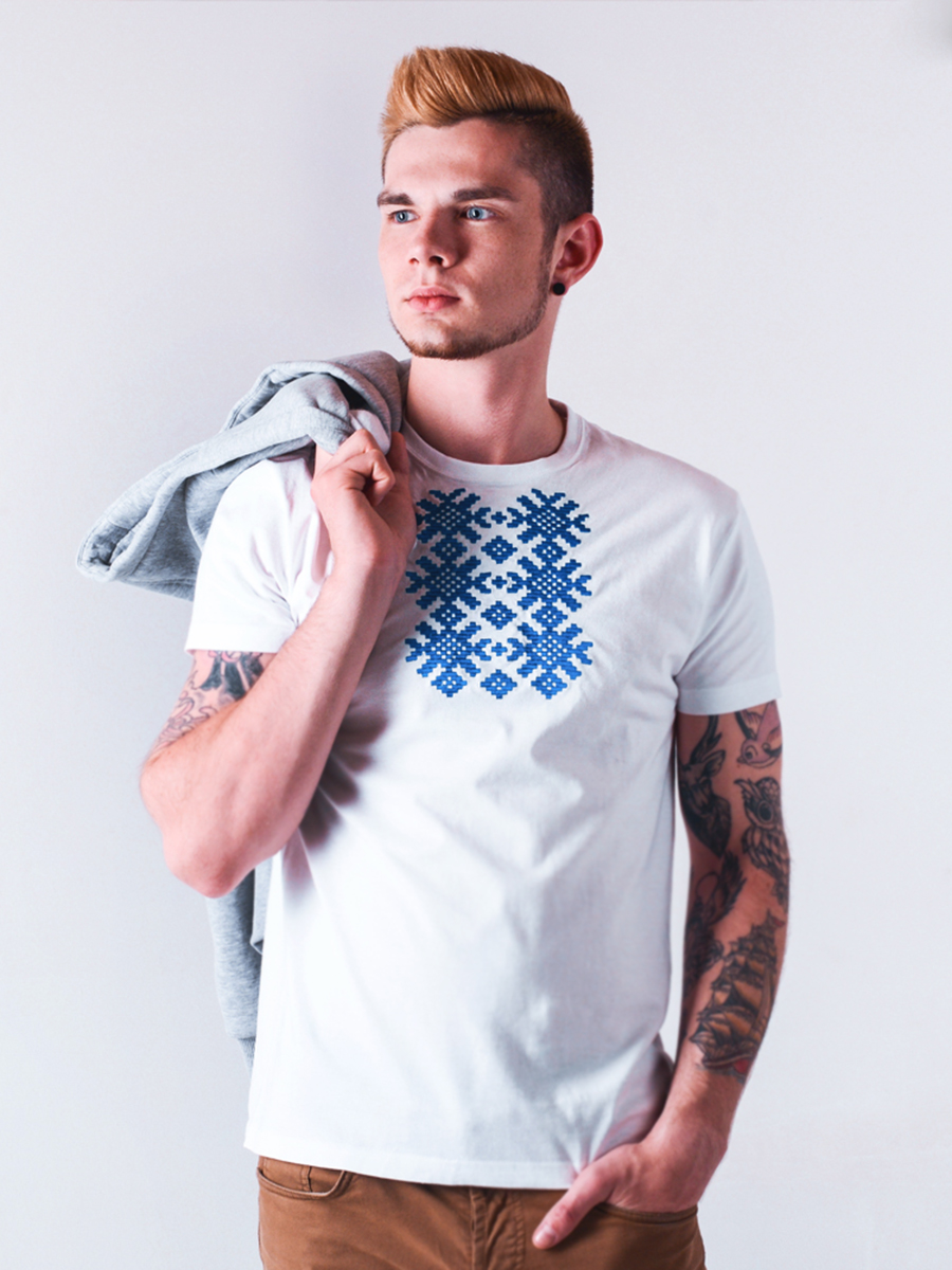 Мужская футболка белая с синей вышивкой "Ярыла" 