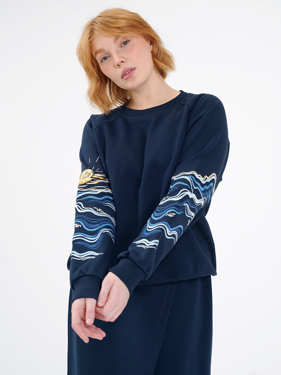 Женский свитшот реглан темно-синий с вышивкой "Море"