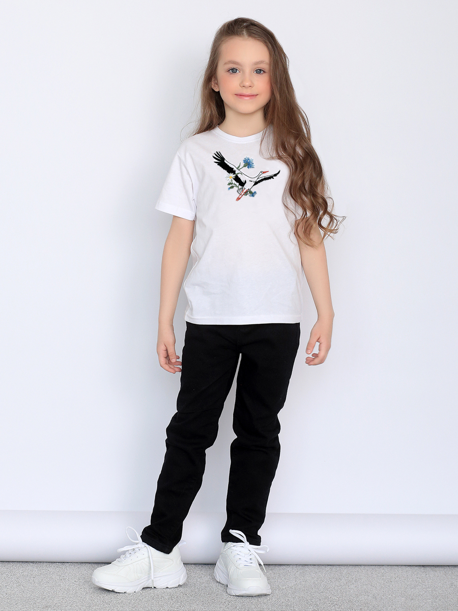 Детская футболка белая с вышивкой "Аист" 