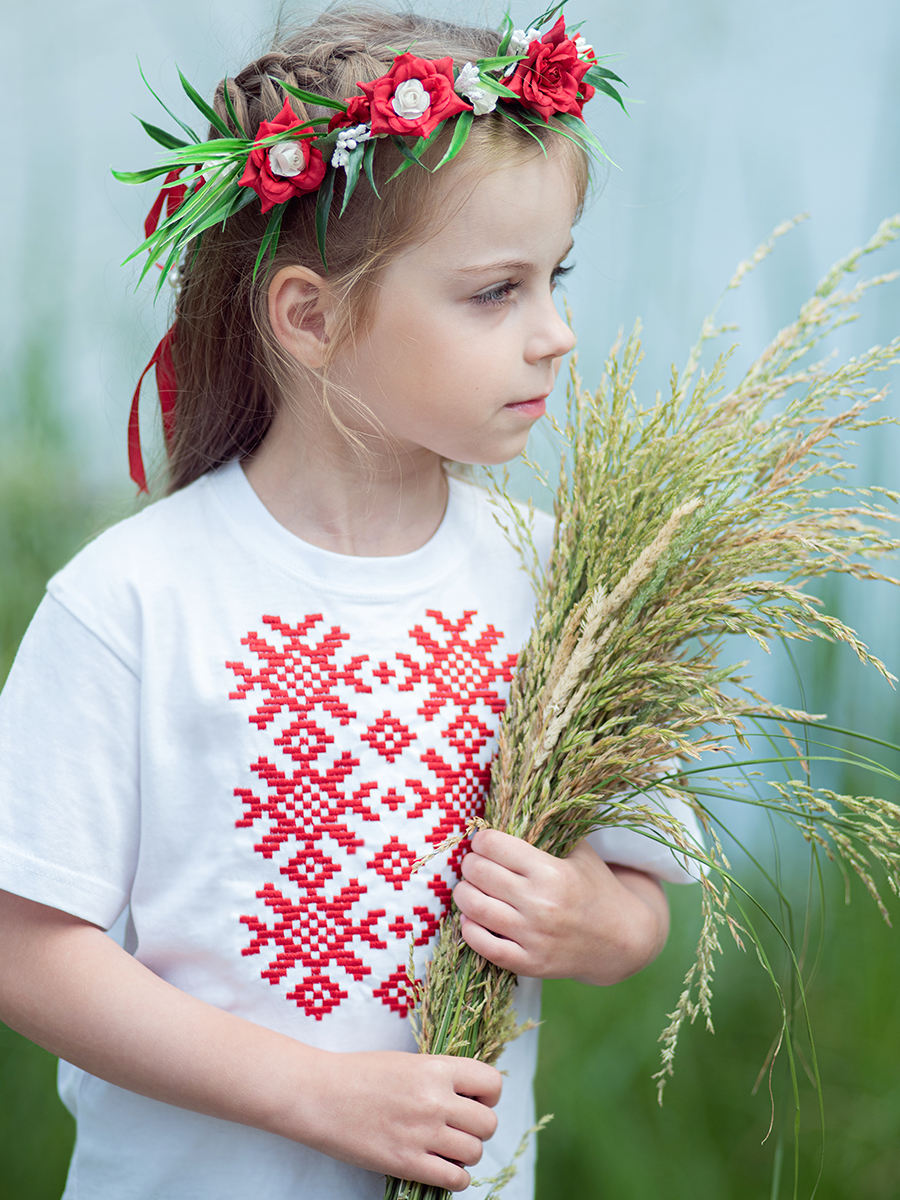 Детская футболка белая с красной вышивкой "Ярыла" 