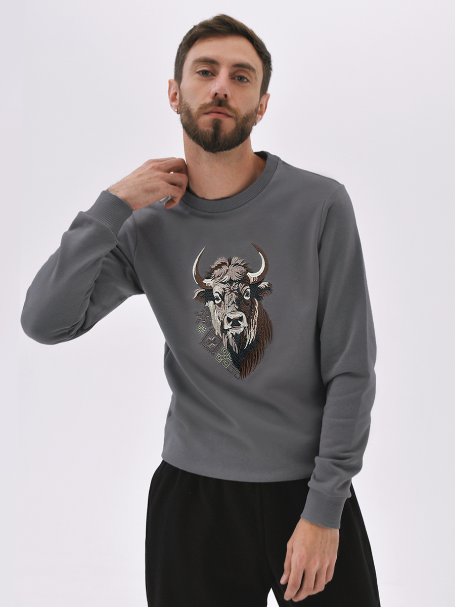 Свитшот мужской графитовый с вышивкой "Бизон"