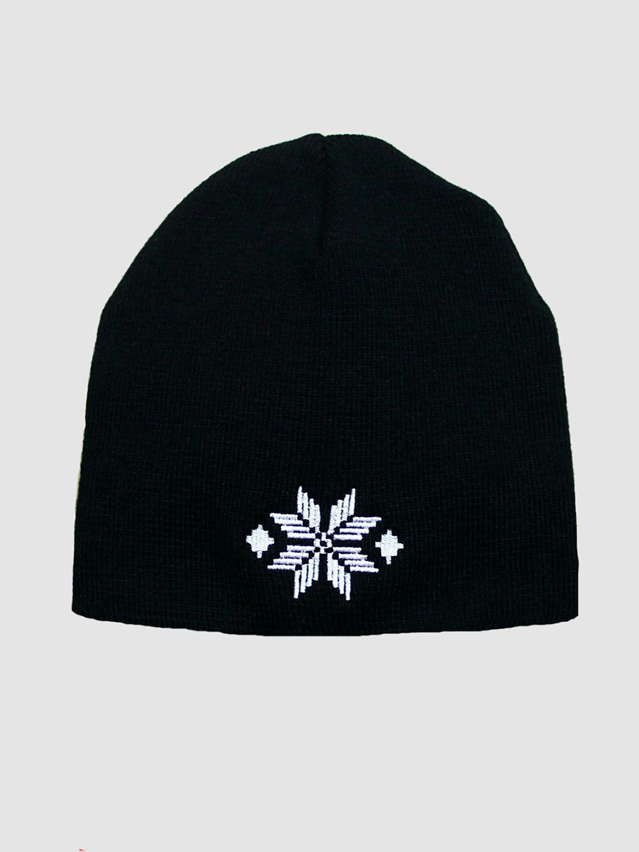 Черная шапка с белой вышивкой "Васьмiрог"