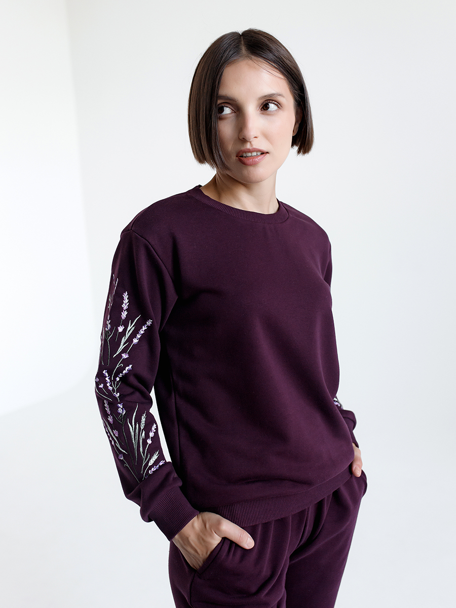 Женский свитшот баклажанового цвета с вышивкой "Лаванда"