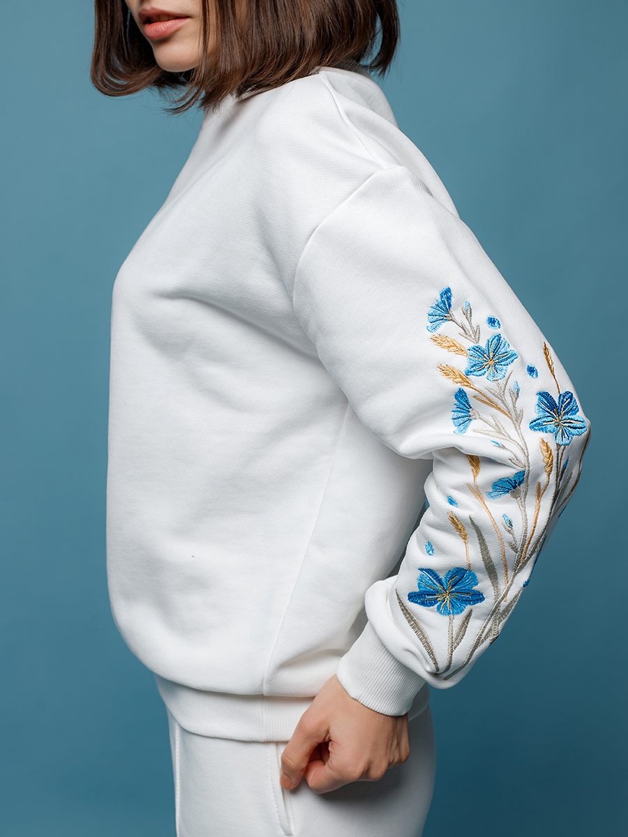 Женский свитшот оверсайз молочного цвета с вышивкой "Родны лен"