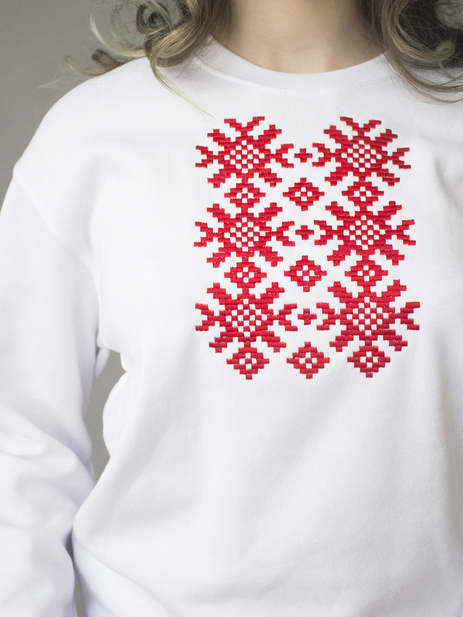 Детский белый свитшот с красной вышивкой "Ярыла"