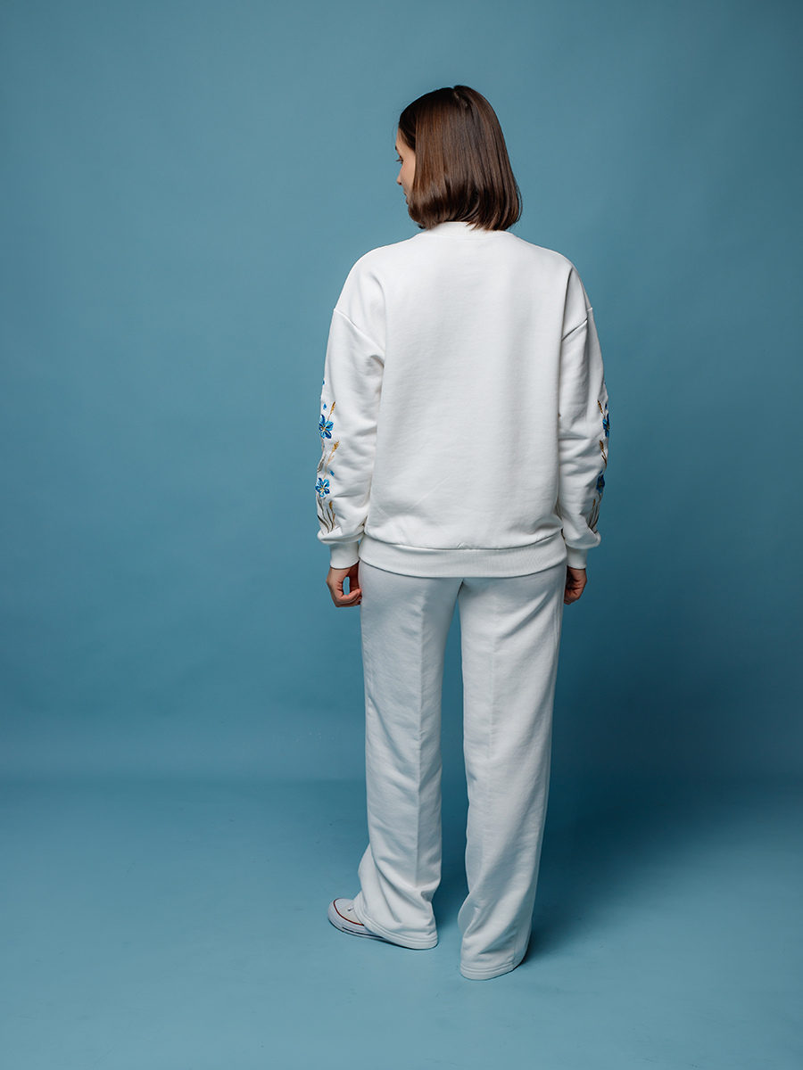 Женский свитшот оверсайз молочного цвета с вышивкой "Родны лен"