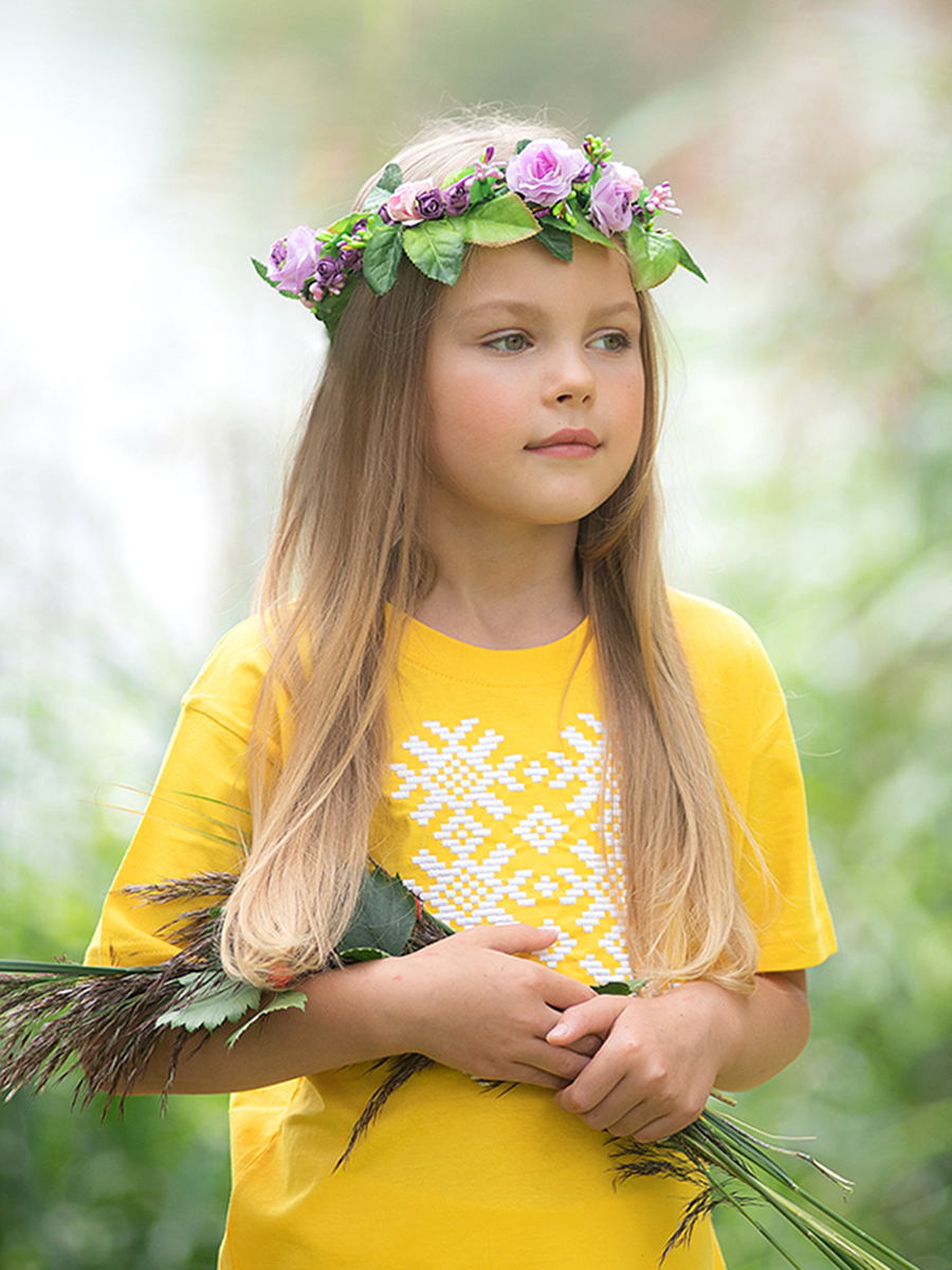 Детская футболка желтая с белой вышивкой "Ярыла"