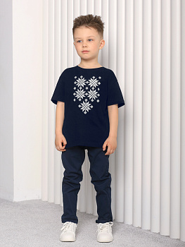 Детская футболка темно-синяя с белой вышивкой "Жыццё" 