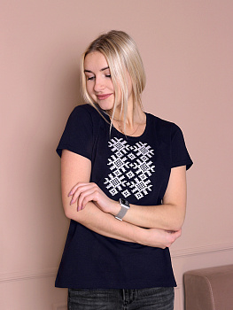 Женская футболка темно-синяя с белой вышивкой "Ярыла" 