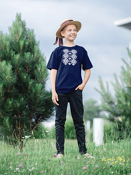 Детская футболка темно-синяя с белой вышивкой "Ярыла" 