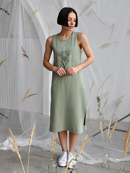 Платье оливковое без рукавов с вышивкой "Орнамент"