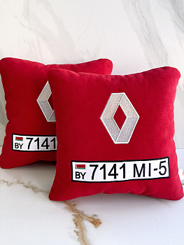 Комплект красных подушек "Renault", 33x33 см